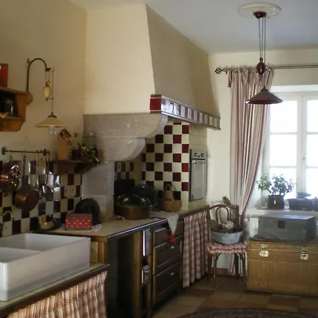 לינה וארוחת בוקר Au Bon Gre D'hugoline