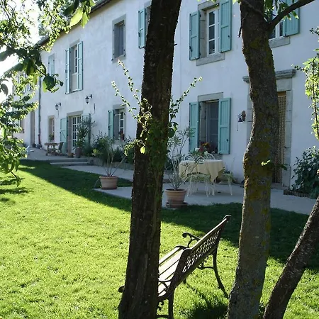 לינה וארוחת בוקר Au Bon Gre D'hugoline 3*