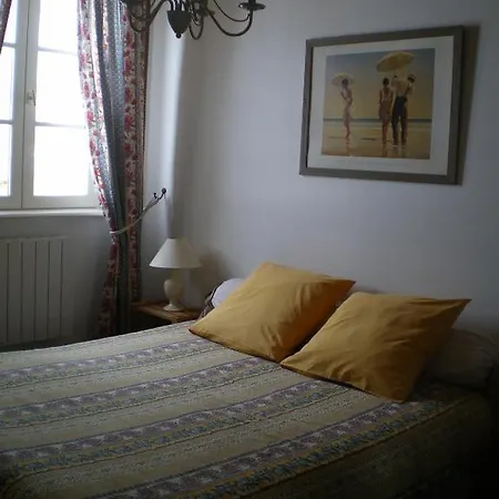 לינה וארוחת בוקר Au Bon Gre D'hugoline