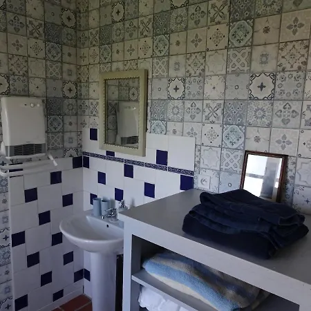 לינה וארוחת בוקר Au Bon Gre D'hugoline 3*