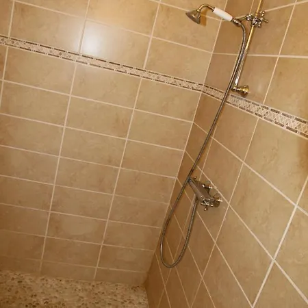 Au Bon Gre D'hugoline 3*