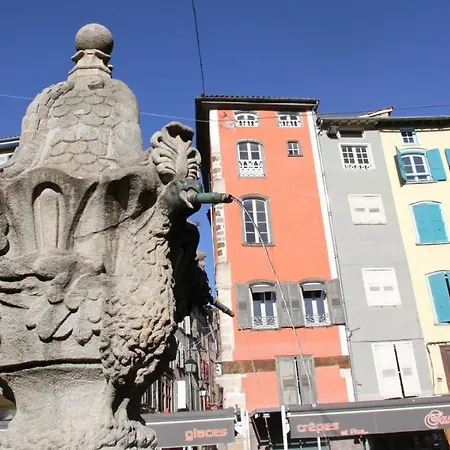 Au Bon Gre D'hugoline לינה וארוחת בוקר